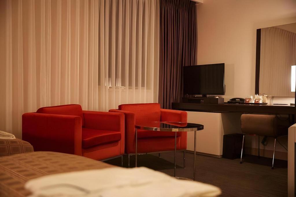 Hotel Yuquesta Asahibashi Naha Exteriör bild